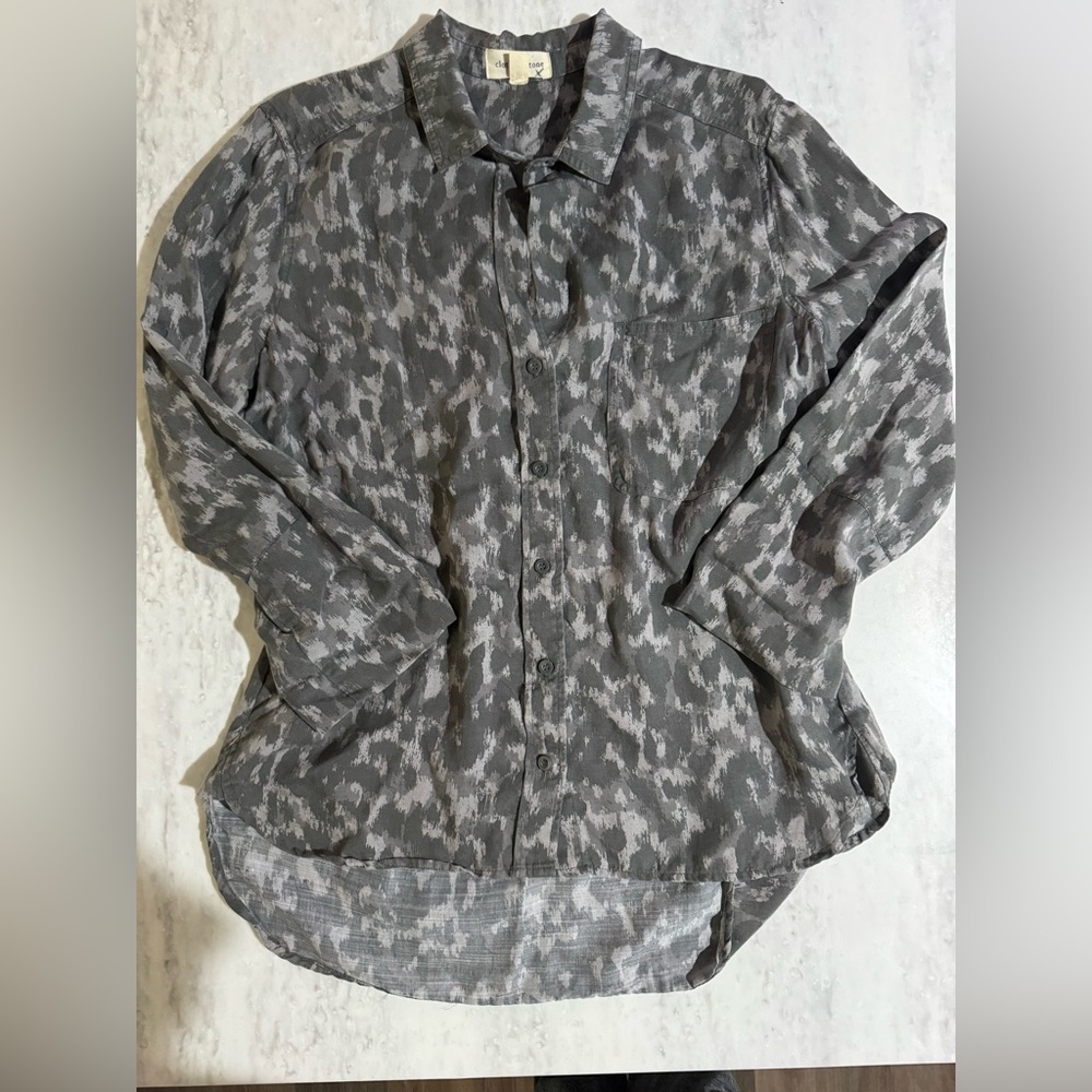 Cloth & Stone Anthropologie Neutral Chic Charcoal Patterned Button Down Shirt L